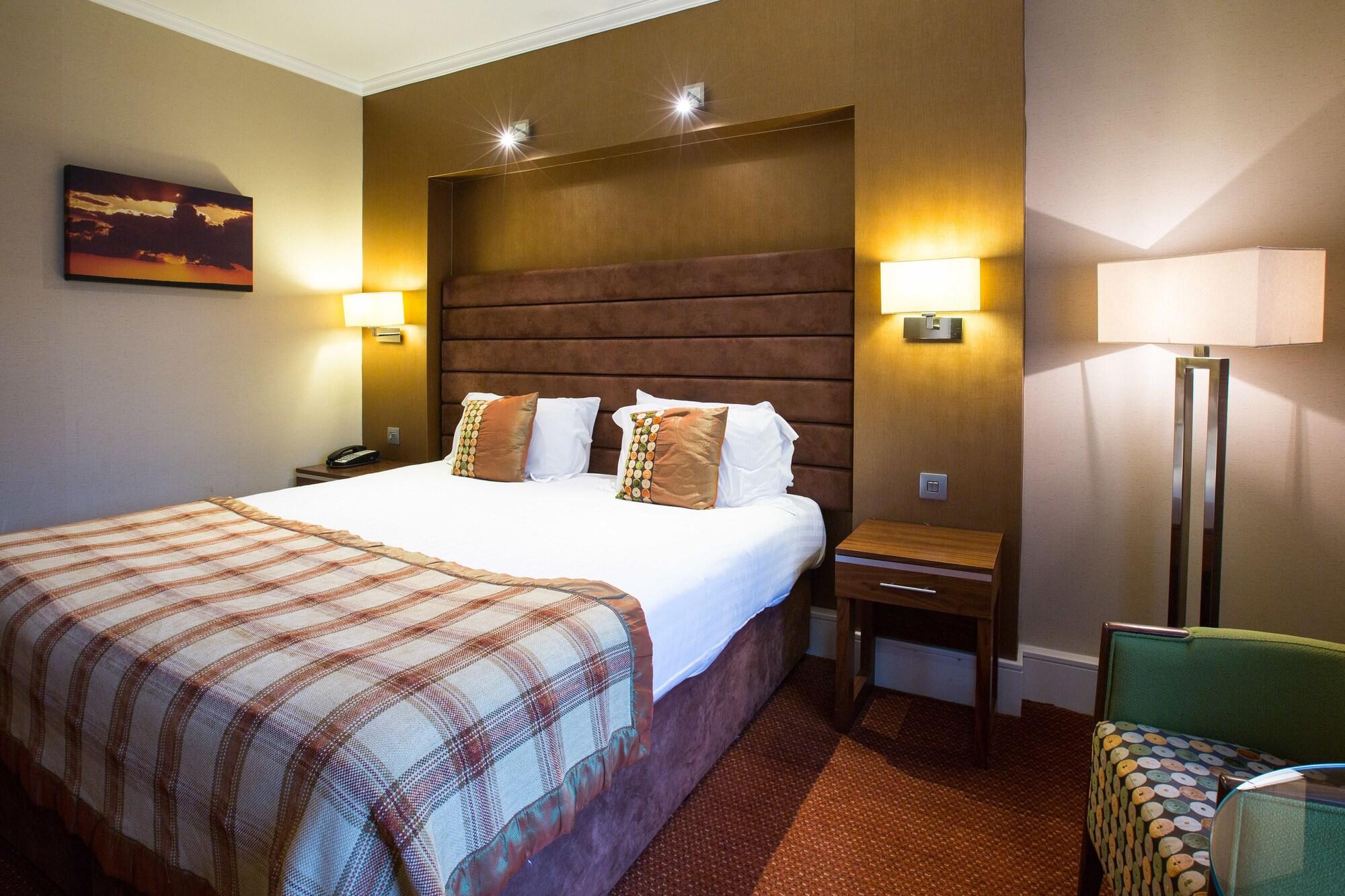 Crewe Hall Hotel & Spa - Cheshire מראה חיצוני תמונה