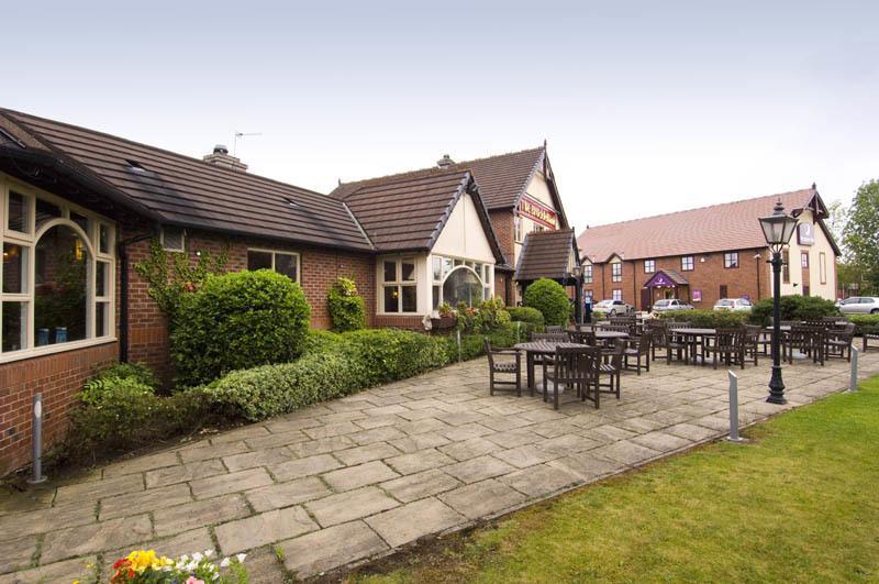 Crewe Hall Hotel & Spa - Cheshire מראה חיצוני תמונה