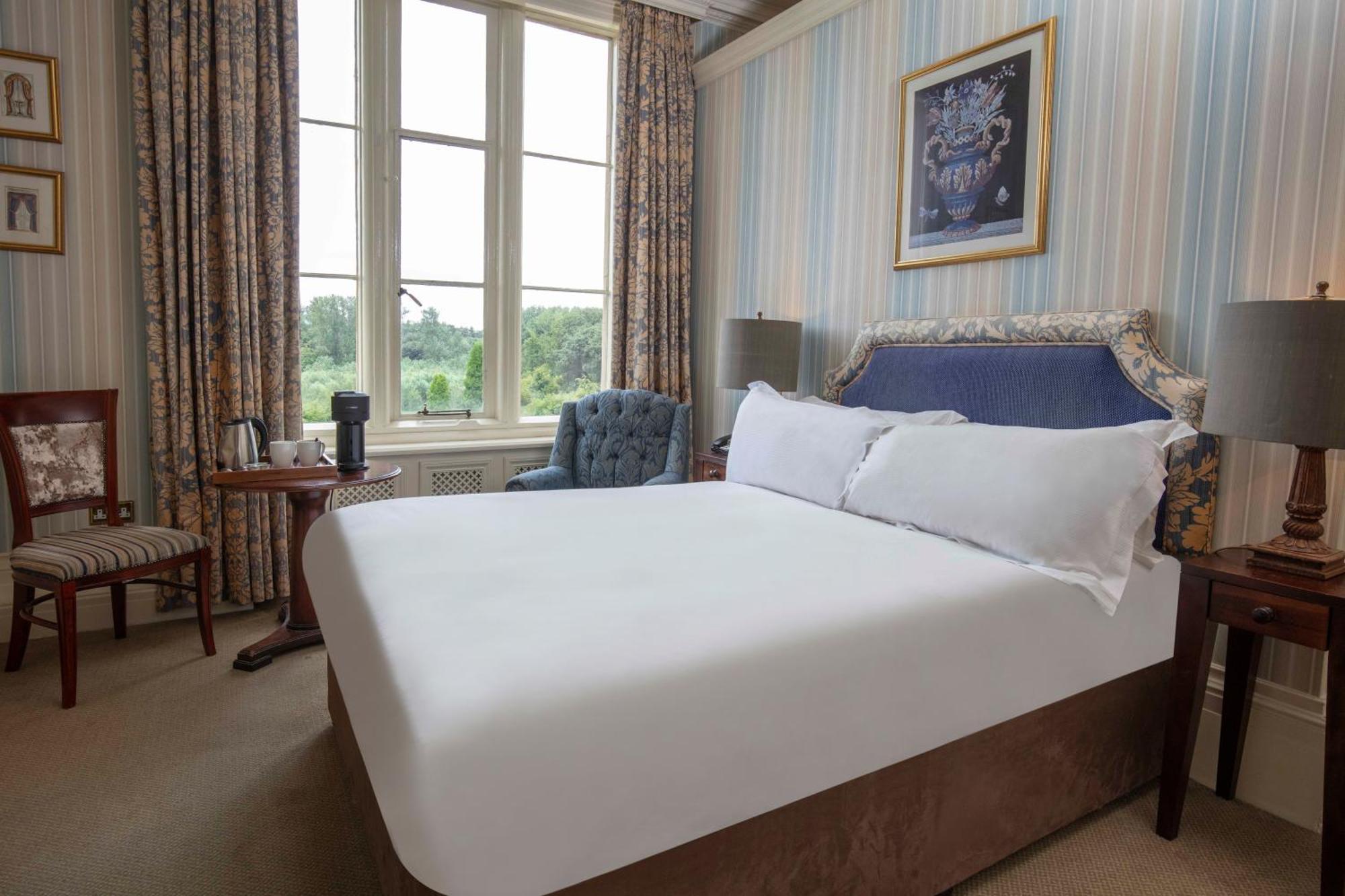 Crewe Hall Hotel & Spa - Cheshire מראה חיצוני תמונה