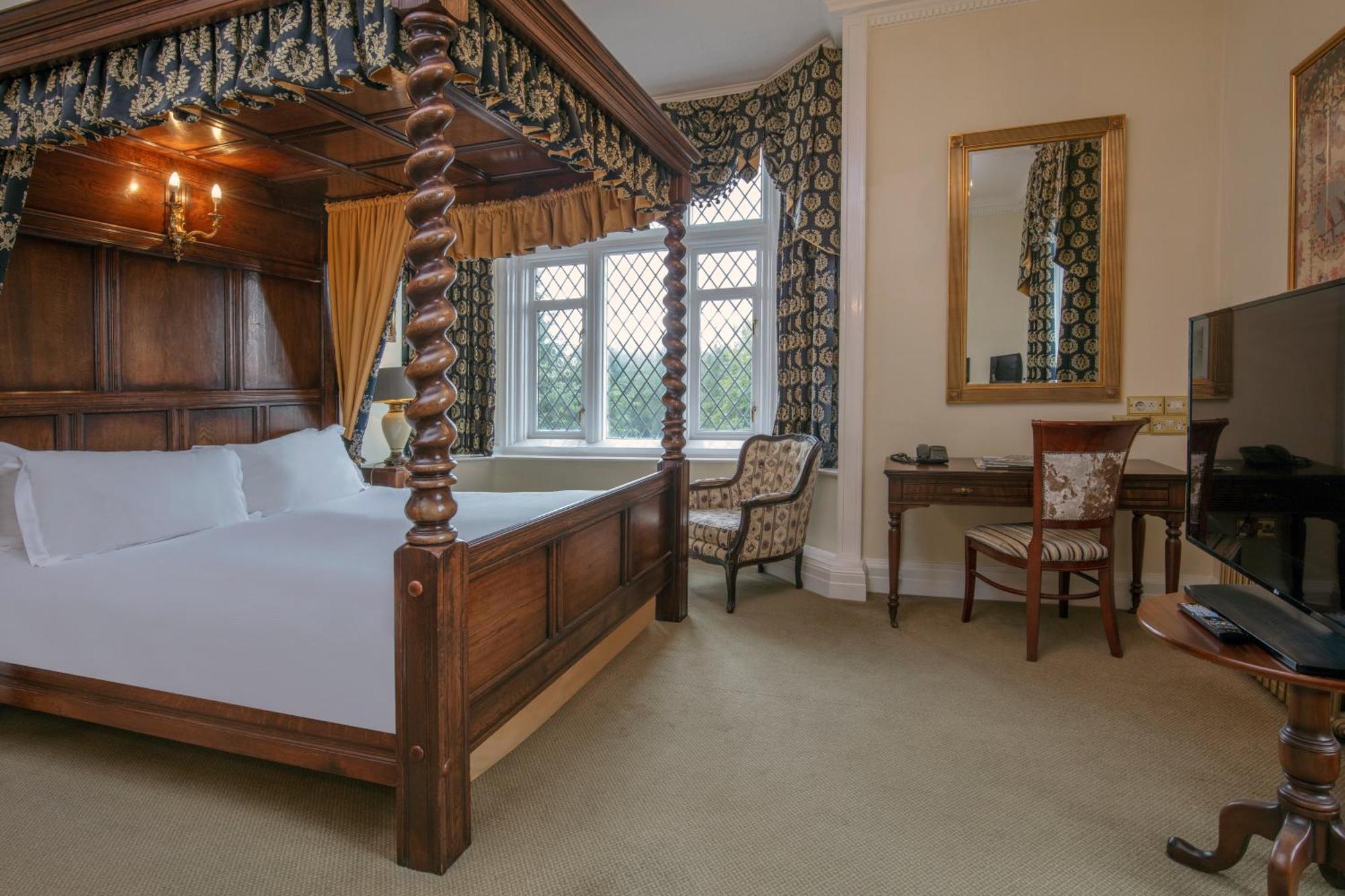 Crewe Hall Hotel & Spa - Cheshire מראה חיצוני תמונה