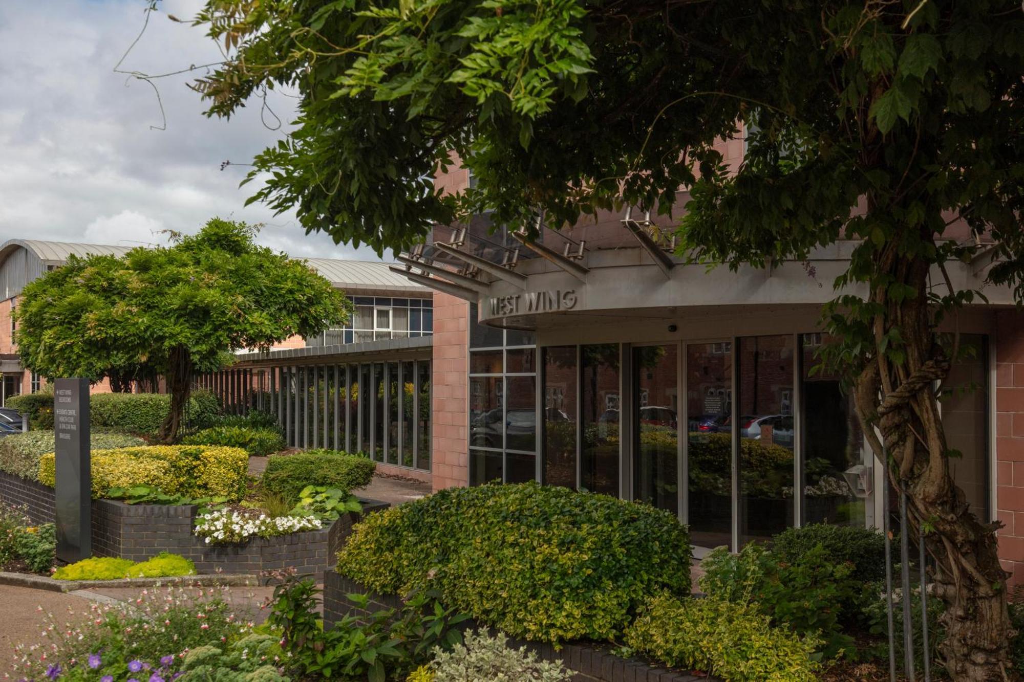 Crewe Hall Hotel & Spa - Cheshire מראה חיצוני תמונה